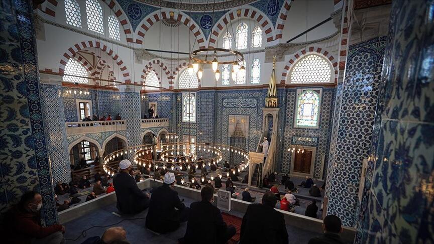 Cuma hutbesi 17 Eylül | Bu haftanın konusu: Ticaret Hayatında Helal Haram Bilinci